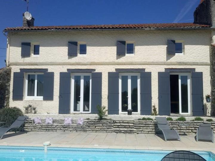 Chambres D'Hotes La Luzerniere Saint-Denis-de-Pile Ngoại thất bức ảnh