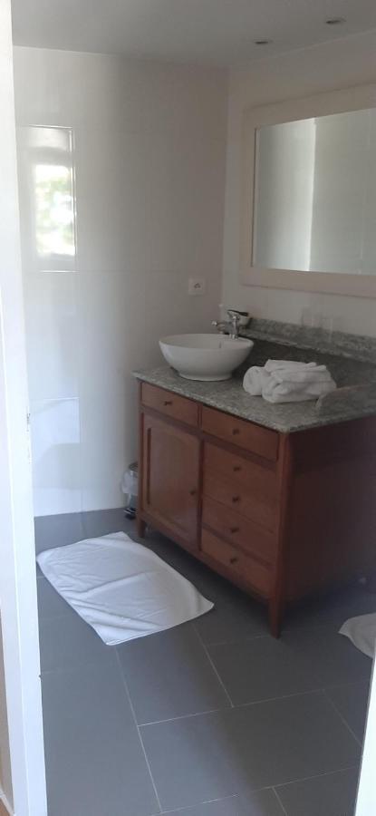 Chambres D'Hotes La Luzerniere Saint-Denis-de-Pile Ngoại thất bức ảnh