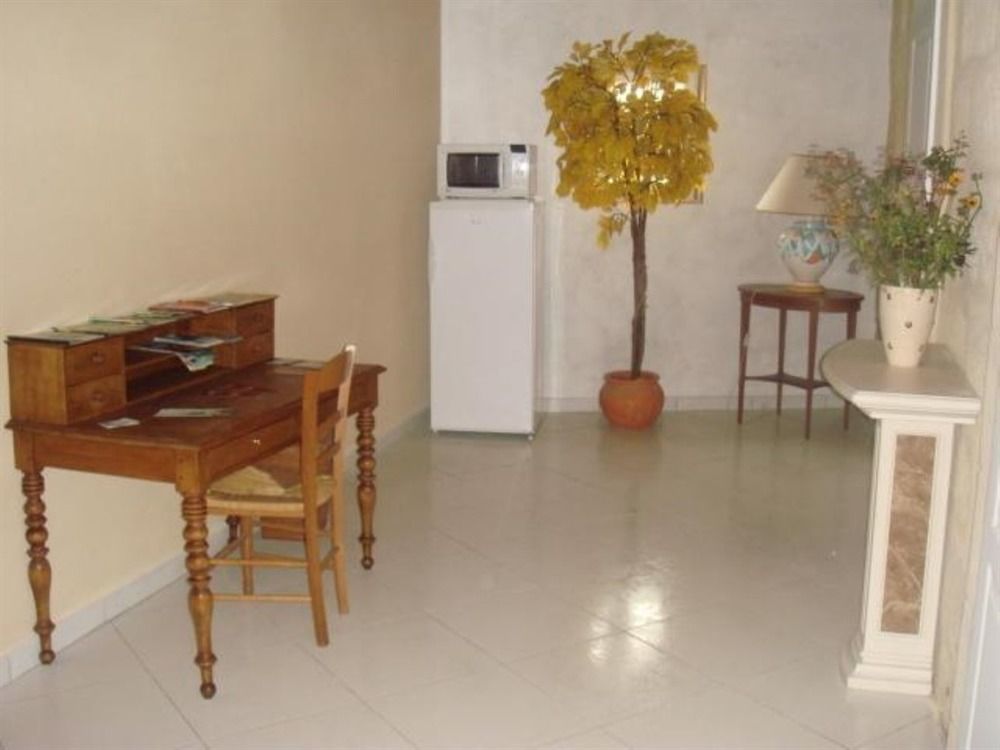 Chambres D'Hotes La Luzerniere Saint-Denis-de-Pile Ngoại thất bức ảnh